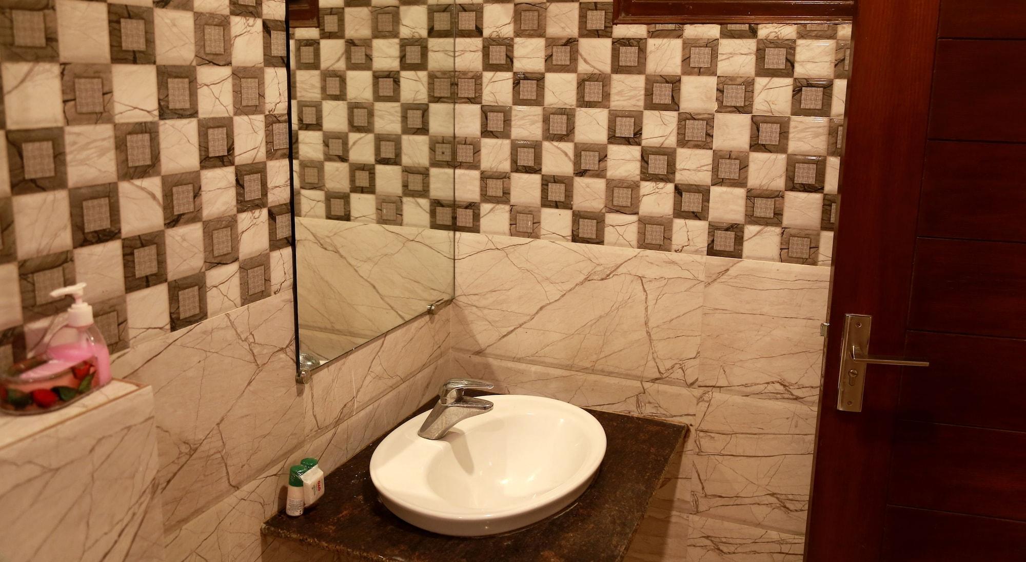 Hotel Geeta Saar Νέο Δελχί Εξωτερικό φωτογραφία